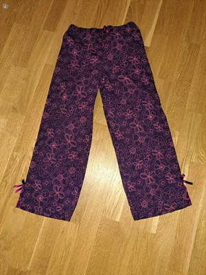 Kotoilu / olohousut koko 130-140cm