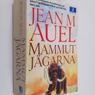 Jean M. Auel : Mammutjägarna - pikkukuva 1