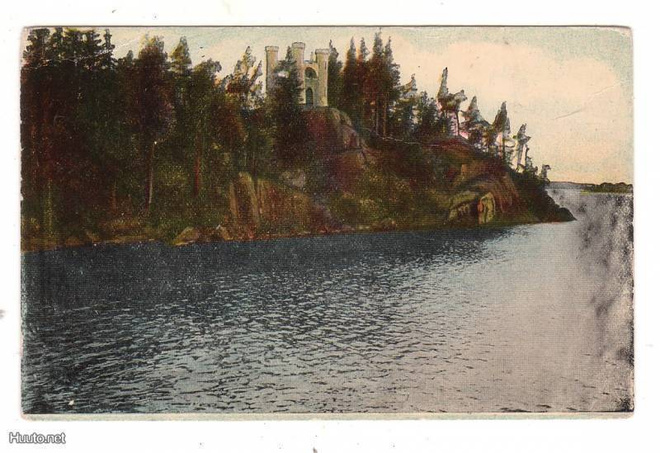 VIIPURI: Monrepos rakennus (hauta) rantakalliolla