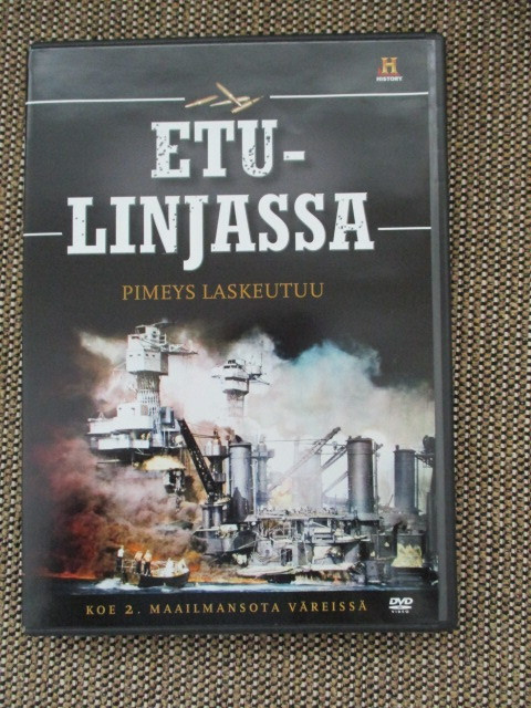 ETULINJAA - PIMEYS LASKEUTUU (DVD)