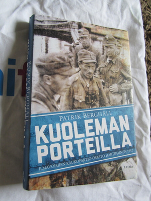 Patrik Berghäll : Kuoleman porteilla (sid.)