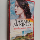 Tamara McKinley : Landet bortom haven - pikkukuva 1