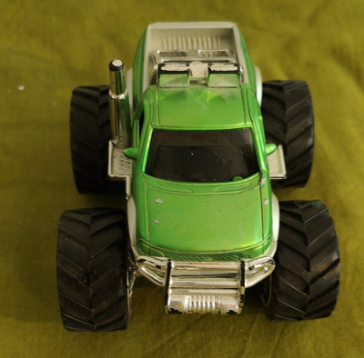 Monsteri leluauto