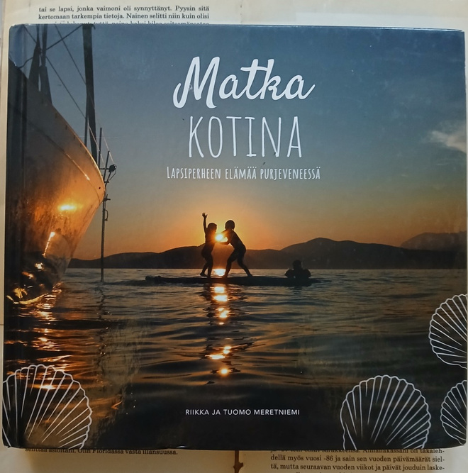 Riikka Meretniemi (ym) - Matka kotina: lapsiperheen...(sid.)