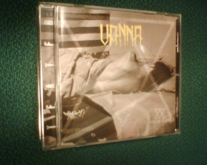 CD : VANNA : The Few and the Far between (Sis.postikulut)