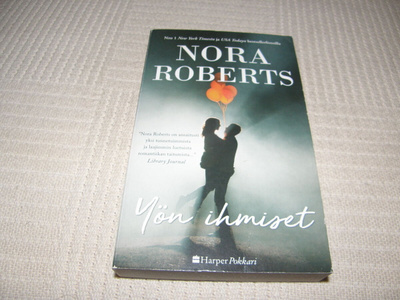 Nora Roberts Yön ihmiset  -nid