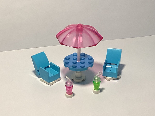 Lego Friends ulkokalusteet ja 2 pillijuomaa