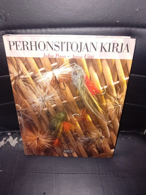 Pusa : Perhonsitojan kirja ( SIS POSTIKULU)