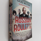 Giles Milton : Russian roulette : how British spies defea... - pikkukuva 1