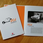 2008 Citroen 2CV 60-vuotishistoriikki esite - KUIN UUSI - pikkukuva 1