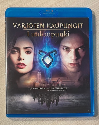 Varjojen kaupungit: Luukaupunki (2013) Lily Collins
