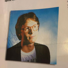 REM (ei Stipe) nimikirjoitukset lehtikuvassa - pikkukuva 2