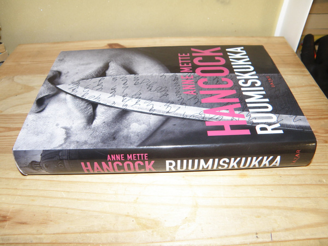 Anne Mette Hancock Ruumiskukka (sidottu)