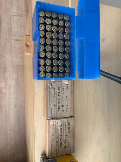 7,62X53/54 Patruunaa80kpl+hylsyjä 50kpl+rasia