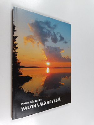 Valon välähdyksiä