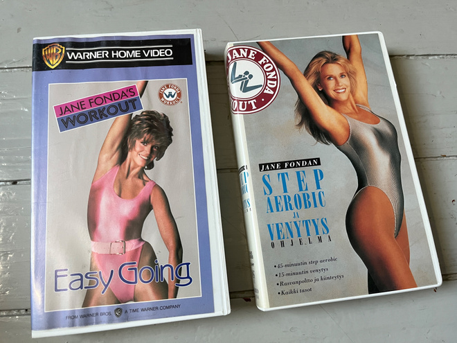 Jane Fonda: Step Aerobic ja Venytys, Easy Going (2xVHS)