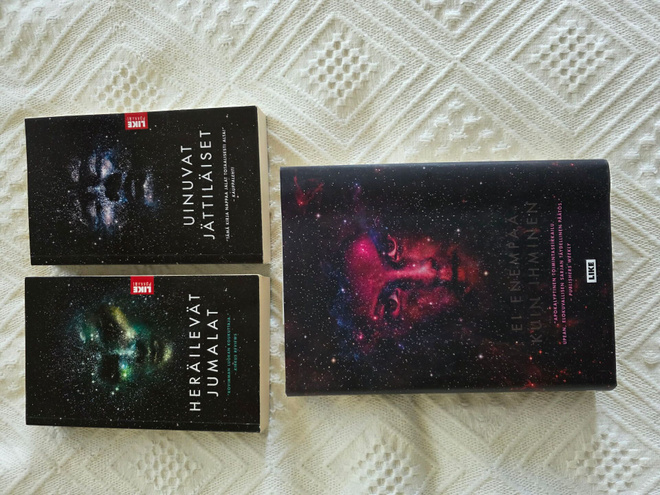 3 KPL  SYLVAIN NEUVEL:IN SCIFI ROMAANIA