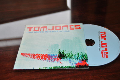 TOM JONES - INTERNATIONAL CDS