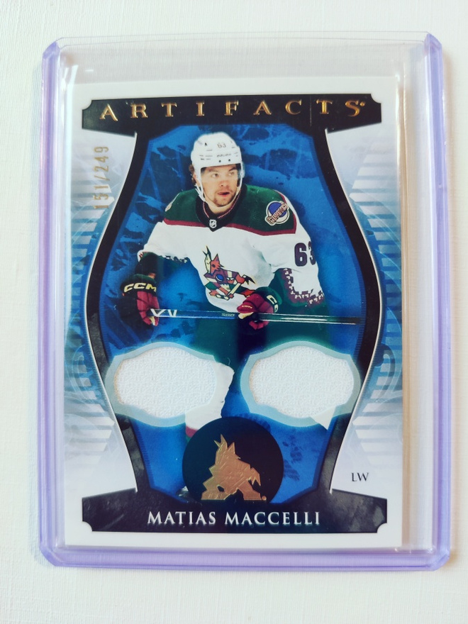 Matias Maccelli - 23-24 Artifacts Jersey /249