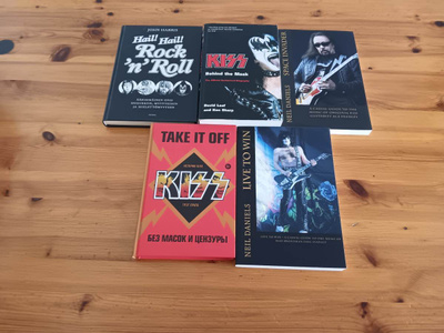 KISS : 5 KPL BÄNDIKIRJOJA PAKETTINA