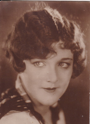 Mildred Davis, b635
