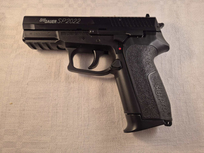 Ilmapistooli SigSauer SP2022, CO2-patruuna