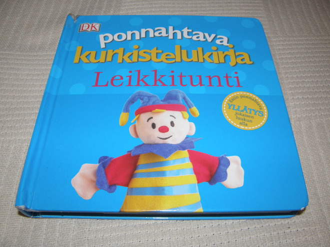 Ponnahtava kurkistelukirja Leikkitunti