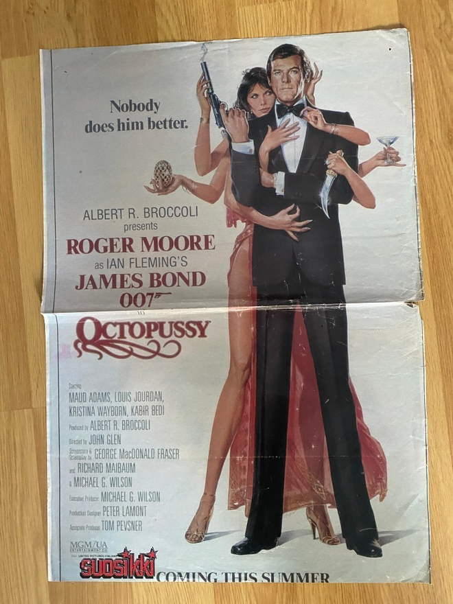 James Bond Octopussy mustekala juliste