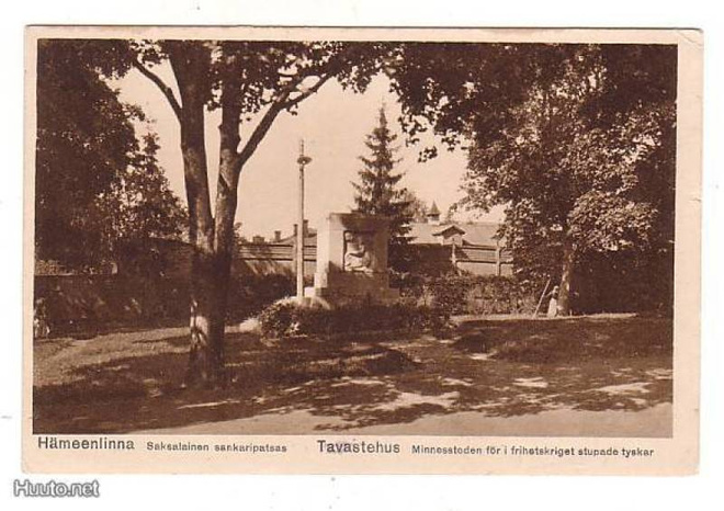 HÄMEENLINNA: Saksalaisten hautapatsas