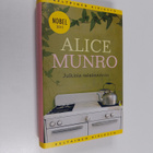 Alice Munro : Julkisia salaisuuksia : kertomuksia - pikkukuva 1