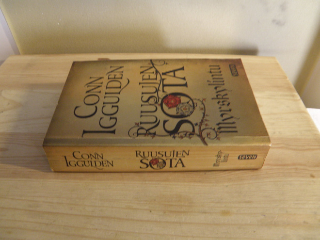 Conn Iggulden Ruusujen sota  Myrskylintu (nidottu)