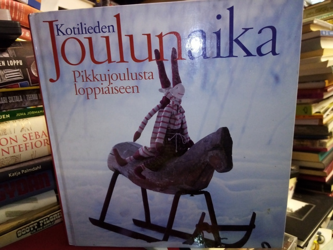 KOTILIEDEN JOULUNAIKA  ( SIS POSTIKULU)
