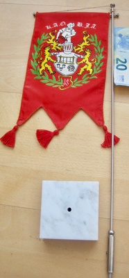 VANHA Pöytälippu Standaari KAO BJA 1890 Mikä lie?