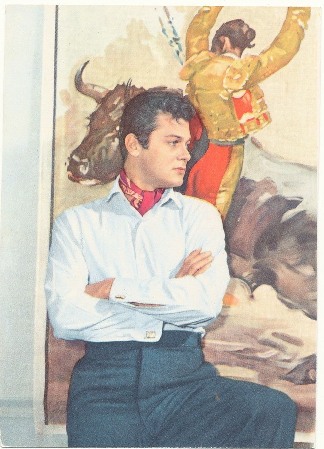 Filmitähti TONY CURTIS - vanhahko kortti