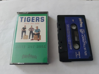 TIGERS (Teddy & The Tigers )  - WHITE HOT ROCK C-kasetti