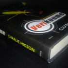 Verikuume, kovakantinen kirja 348s (Charlie Higson 2007) - pikkukuva 3
