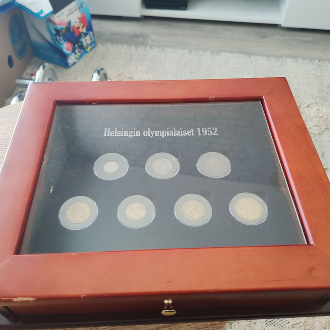 Helsingin olympialaiset 1952 rahat ja postimerkit