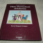 Uttley Pikku Harmaakani sirkuksessa - pikkukuva 1
