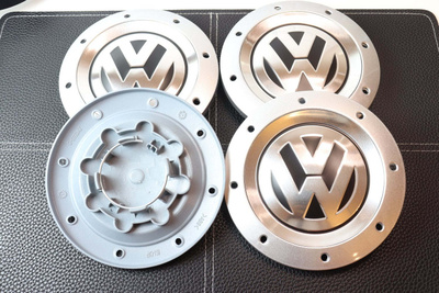 Volkswagen vannekeskiöt – 8 valepulttia, Kromi-hopea-musta