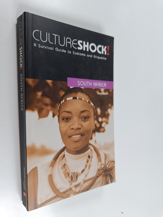 Dee Rissik : South Africa : a survival guide to customs a...