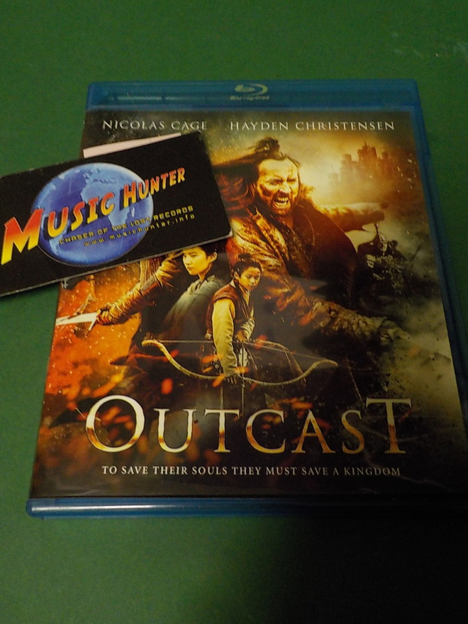 OUTCAST UUSI BLU-RAY (W)
