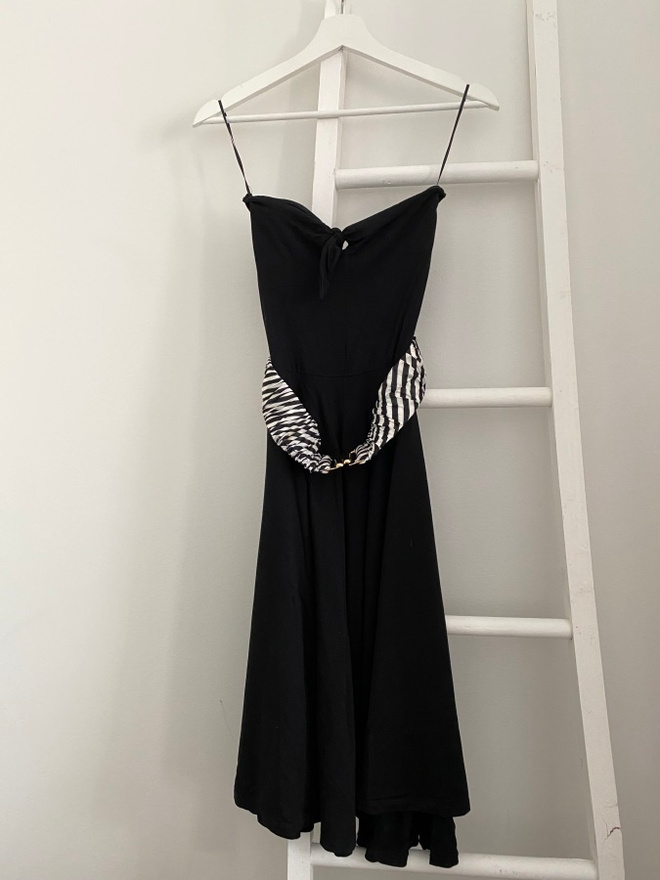 Zara: olkaimeton rantamekko koko M