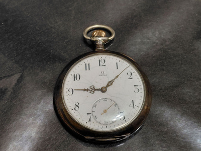 Toimiva Omega Grand Prix 1900 Paris, Hopeaa taskukellon