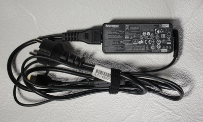 Lenovon orig. laturi 20V 2.25A 45W, suorakulmainen liitin