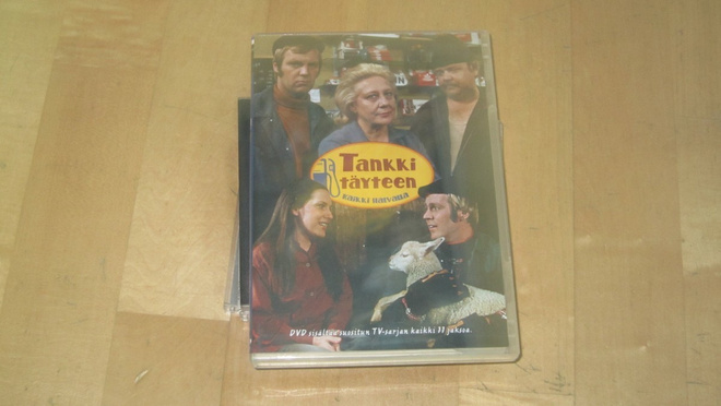 TANKKI TÄYTEEN - KAIKKI HALVALLA