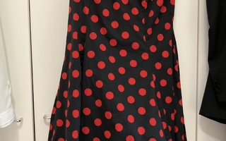 Kellohelma mekko