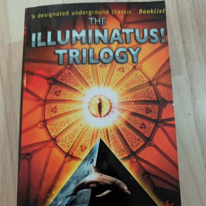 Illuminatus Trilogy - Robert Anton Wilson / Robert Shea