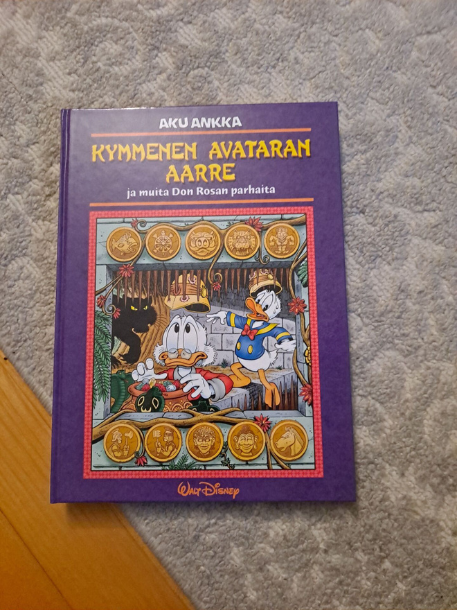 Aku kirja kymmenen avataran aarre