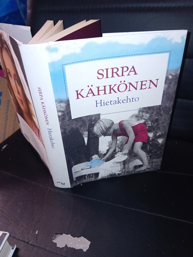 Sirpa Kähkönen : Hietakehto ( SIS POSTIKULU )
