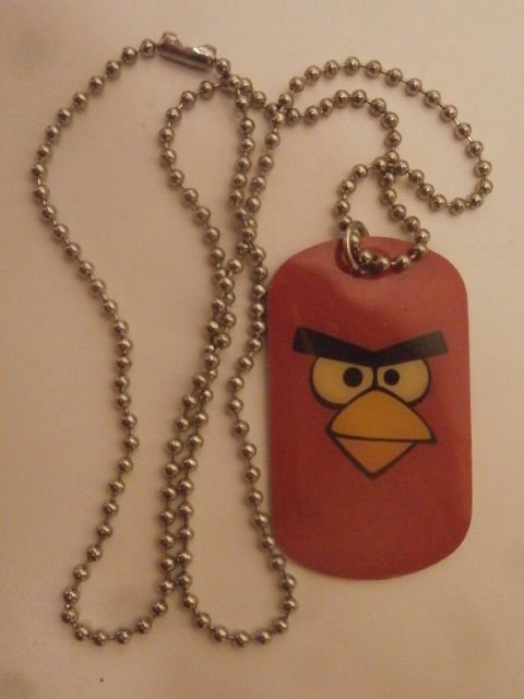 Kaulariipus  5. Hieno punainen angry birds-riipus